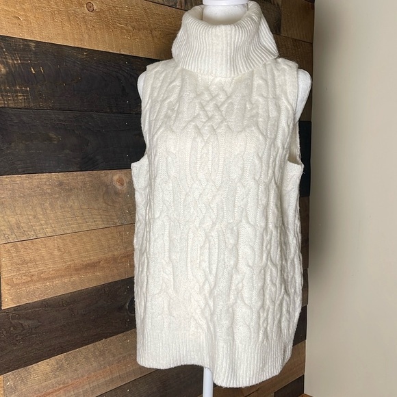 Talbots Sleeveless Ivory Cable Knit Turtleneck Wool Sweater Large Fisherman - Picture 1 of 7